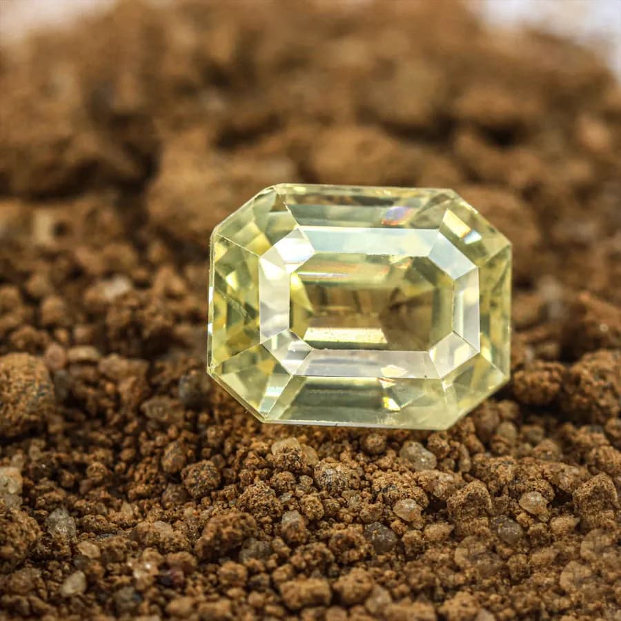 Yellow Sapphire (Pukhraj)
